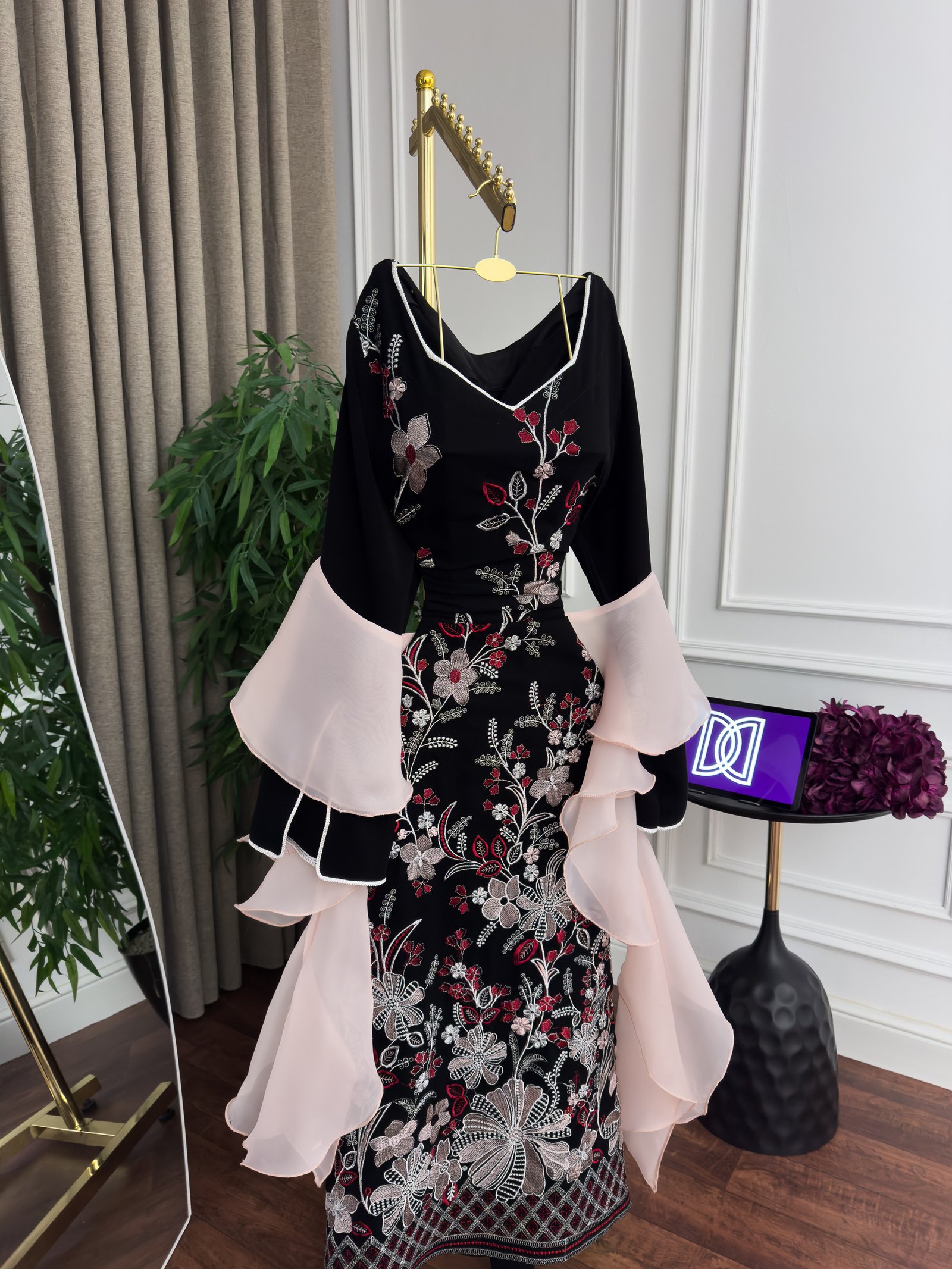 فستان ونس - الصورة 5