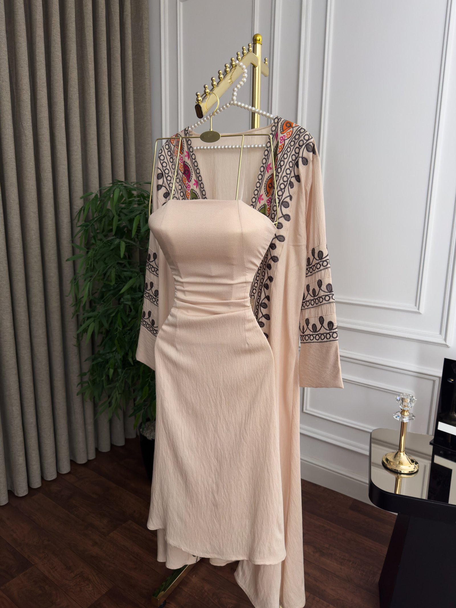 فستان إرث - الصورة 3